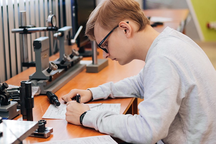 ����������� ���������� ������������������� �������������� ������