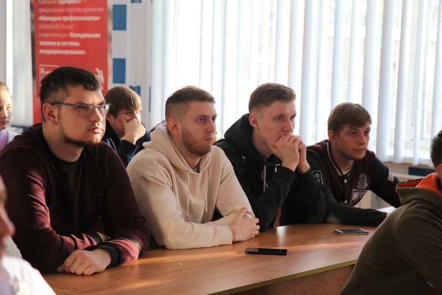 ����� �������� ��������� ��������������� ��������� � ������� �������