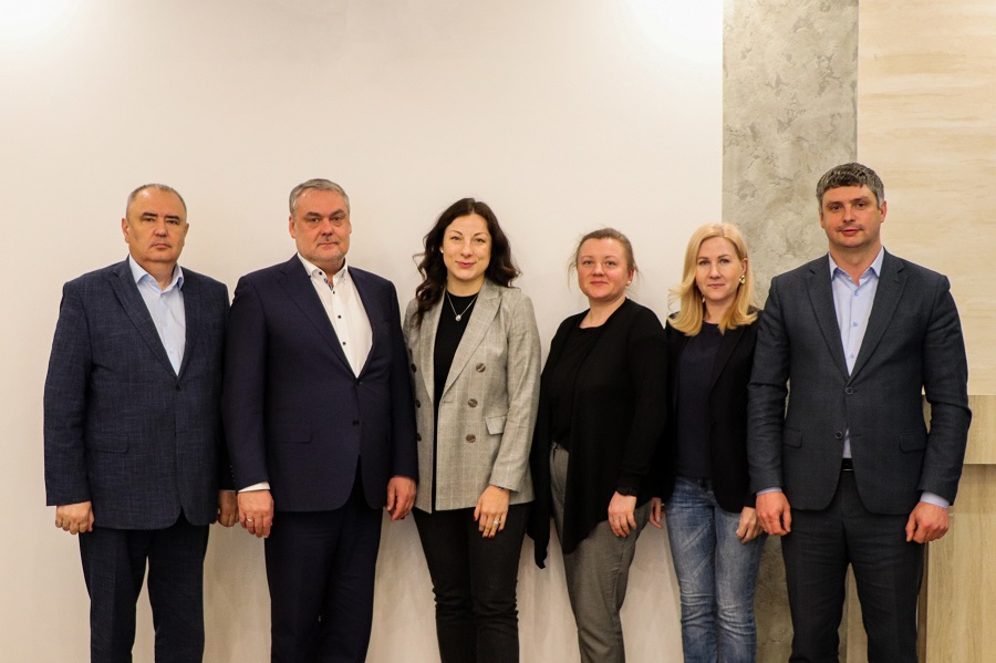 � ������ �������� ��������� ������������� ������-��������� ����� 