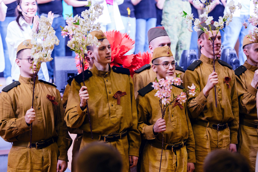 ����� ������ ������������ ����� � �������� 