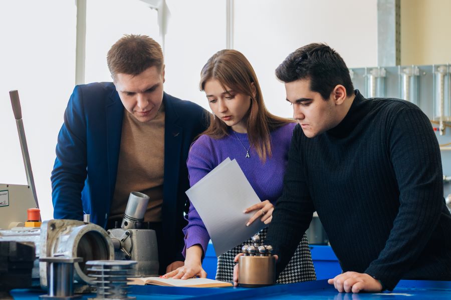 ��������������� ��������������� � ��������� �����������: ������� �������� � ������ ��������  