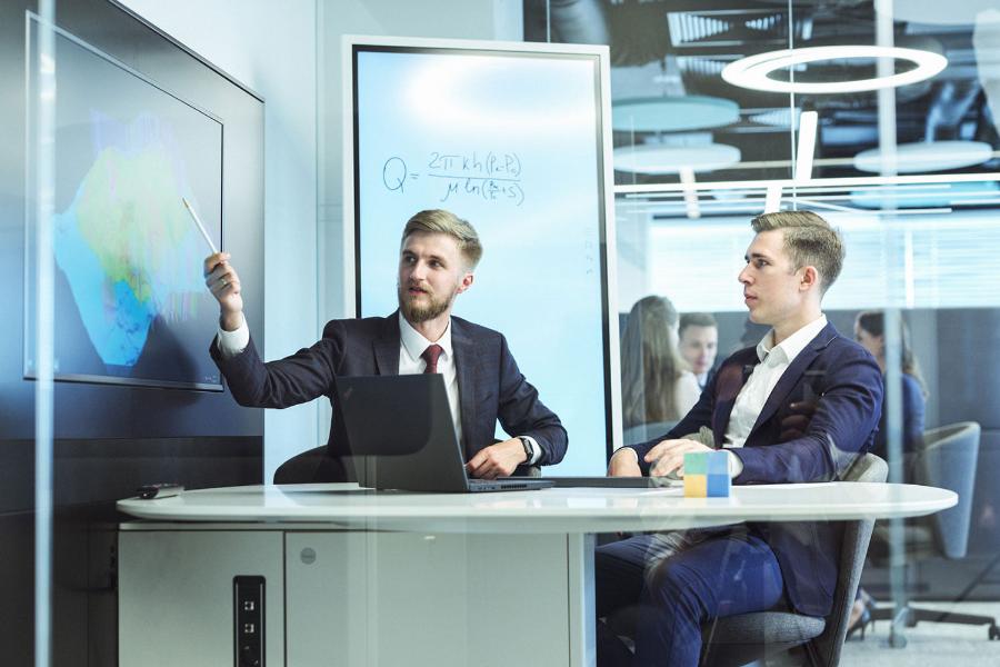 ����� � �������������-�л �������� ����� ������� ��������� ����������