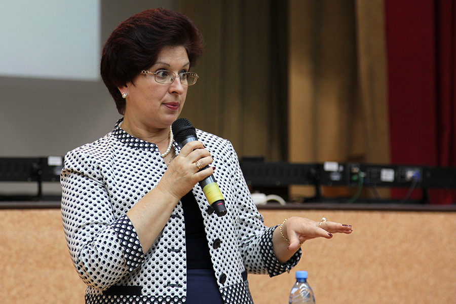 ������� ����� ��������� ����������� �� ���������� � ������������ �����