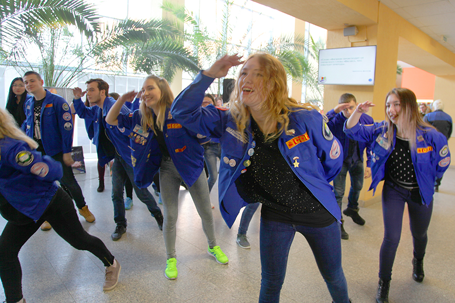 ���� ���������� ������������ ������� � �����