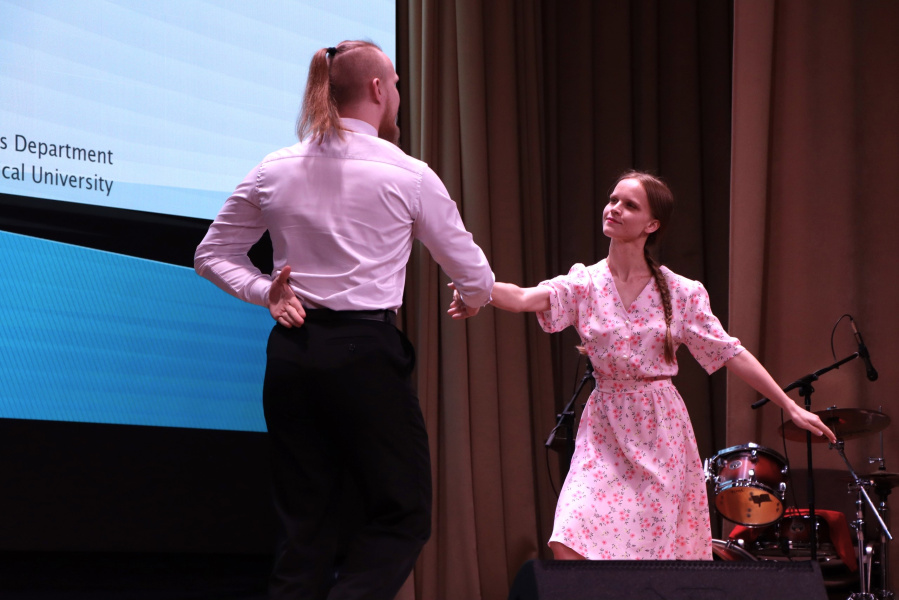 ����������� ����������� � ����������� �������� ��������� �� Spring Festival