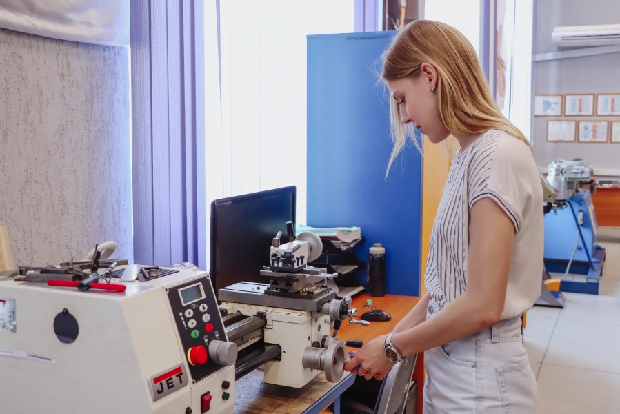 �������� ������� �������� ����� �������� 3 000 000 ������ �� ���������� �������� �������