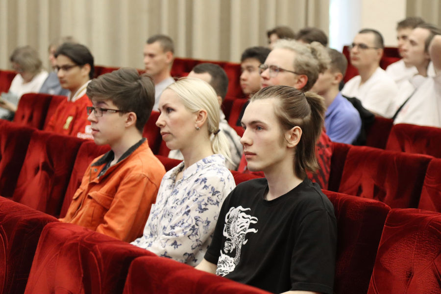 � ����� ������ ������� �. �. ������� � �������������