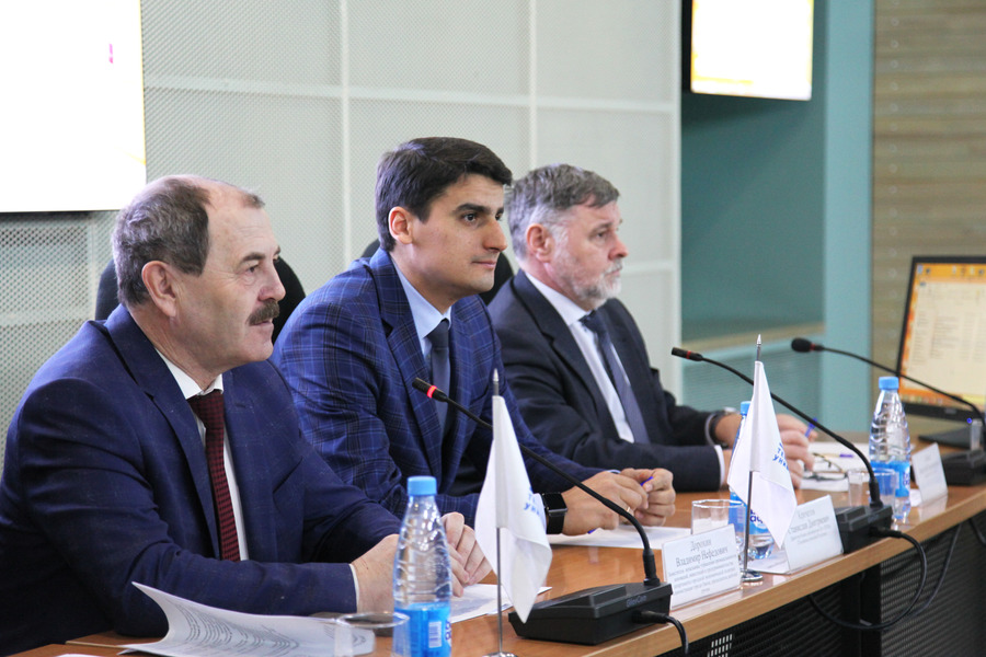 � ����� ������ ����������� �������� � �������� �������� "����"