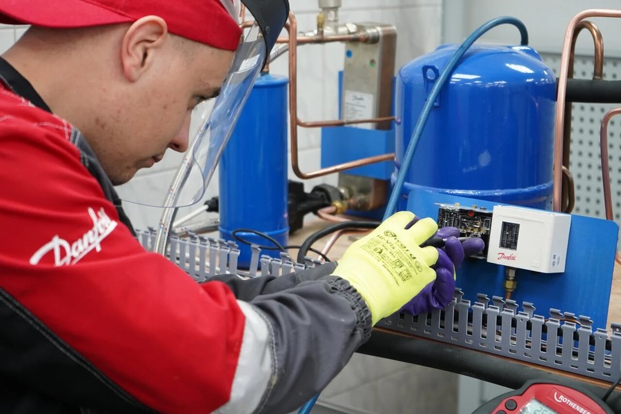 ����� ������� ��������� ��������������� ��������� � ��������������� ���������