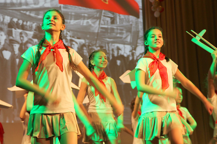 � ����� ������ ���������, ����������� 100-����� �����